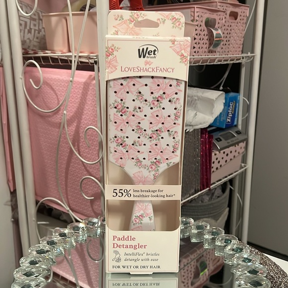 LoveShackFancy Wet Brush Pink Floral Paddle Detangler-Rosa Beaux - Picture 2 of 6